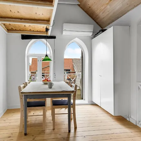 Gorgeous In With Kitchen Apartment